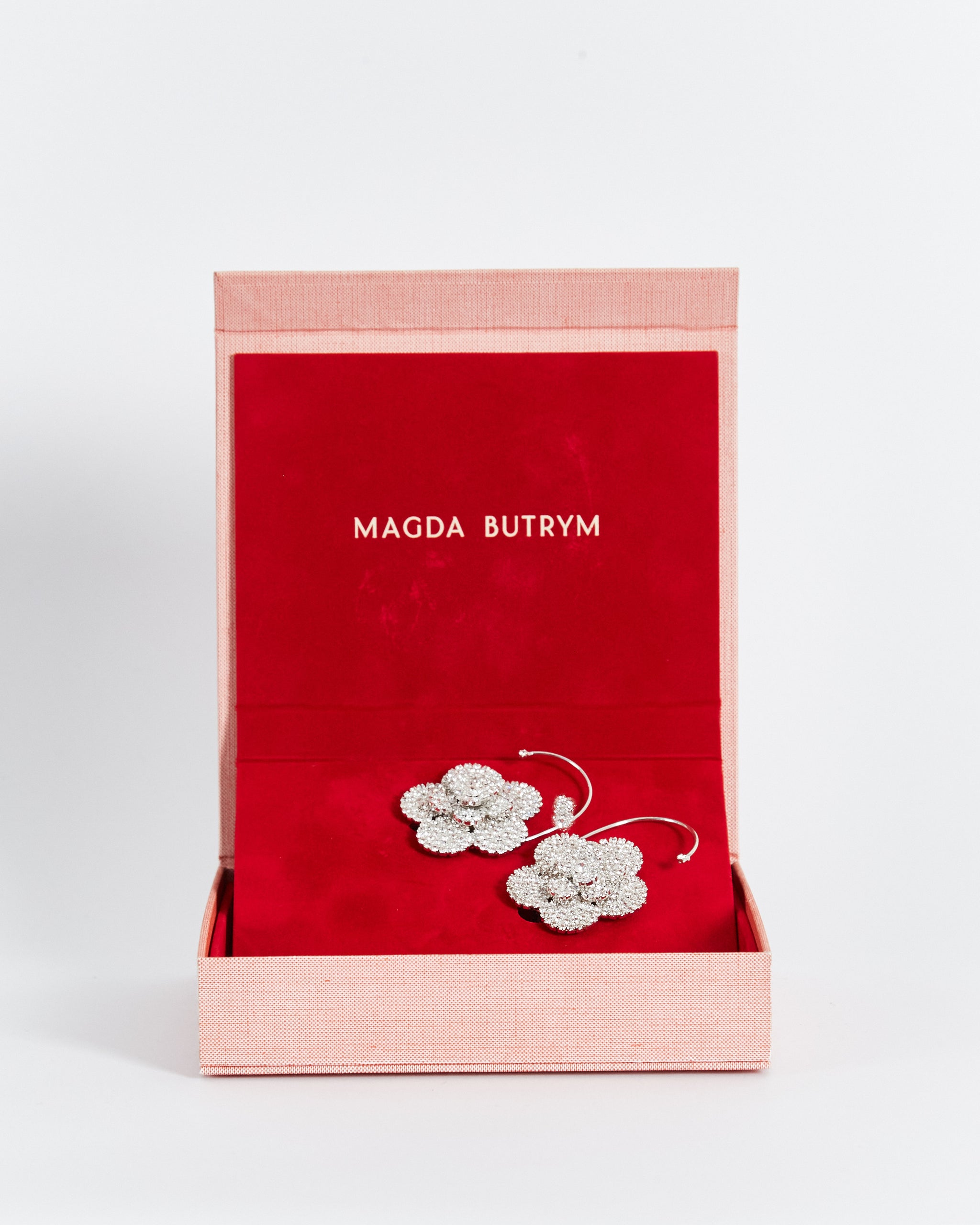 【Magda Butrym】ミニローズクリスタル-embellishedドロップイヤ Mini Rose crystal-embellished drop earrings in black - Magda