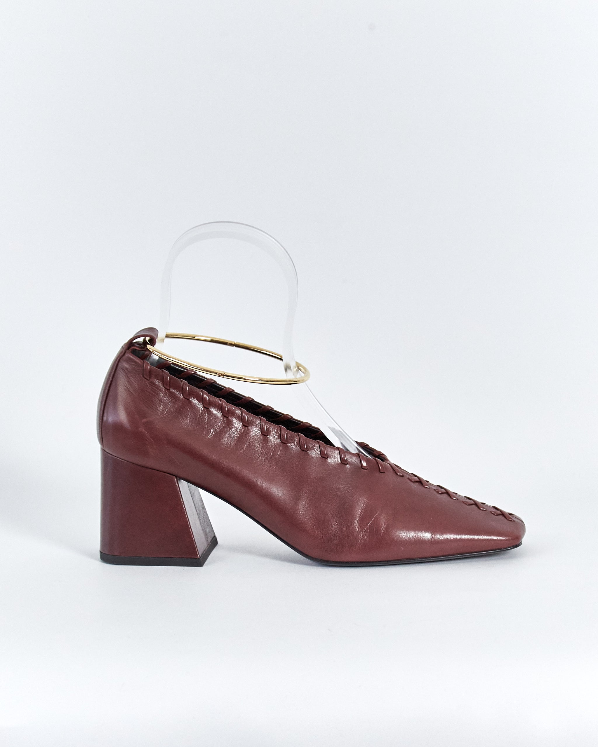 Jil Sander square toe whipstitch ankle bracelet pumps  display picture 2